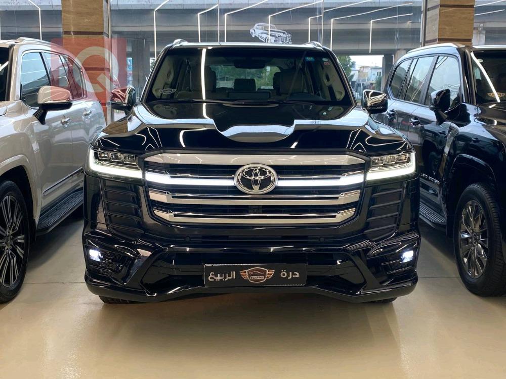 تۆیۆتا لاند کروزەر